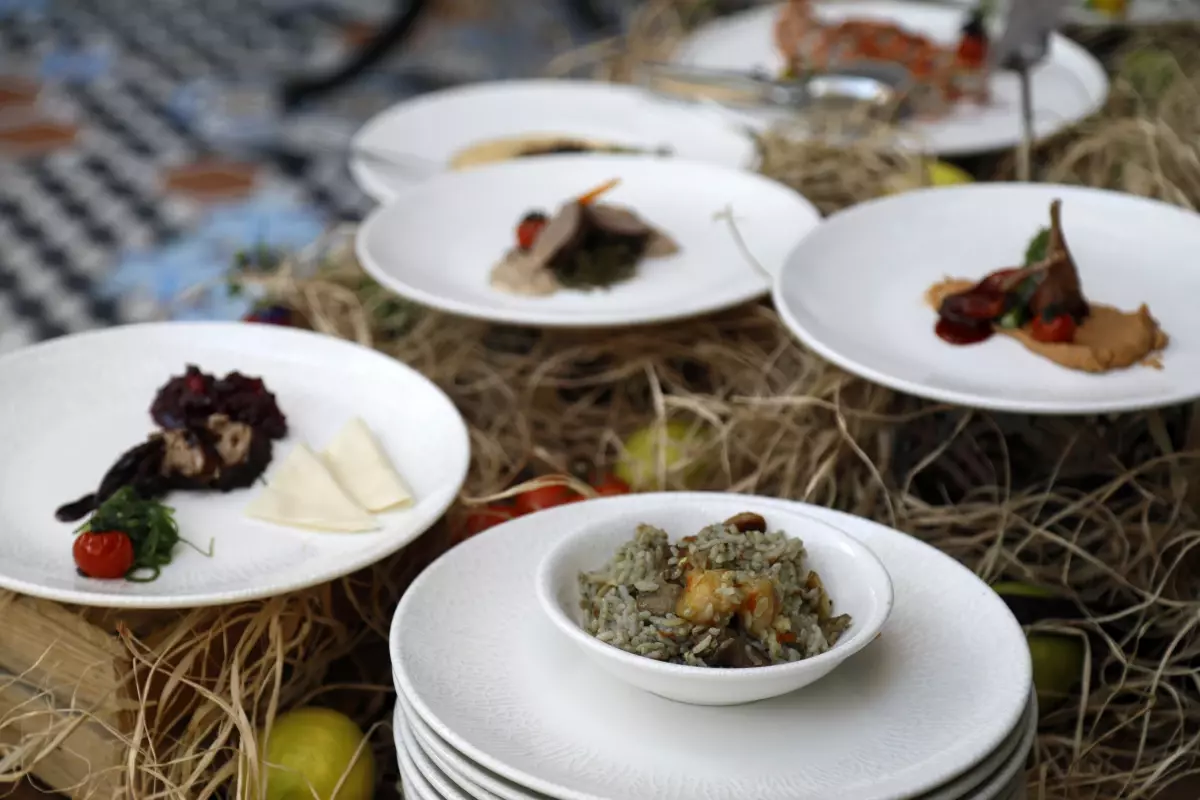 Antalya\'da Keçiboynuzundan 36 Çeşit Yeni Yiyecek Üretildi