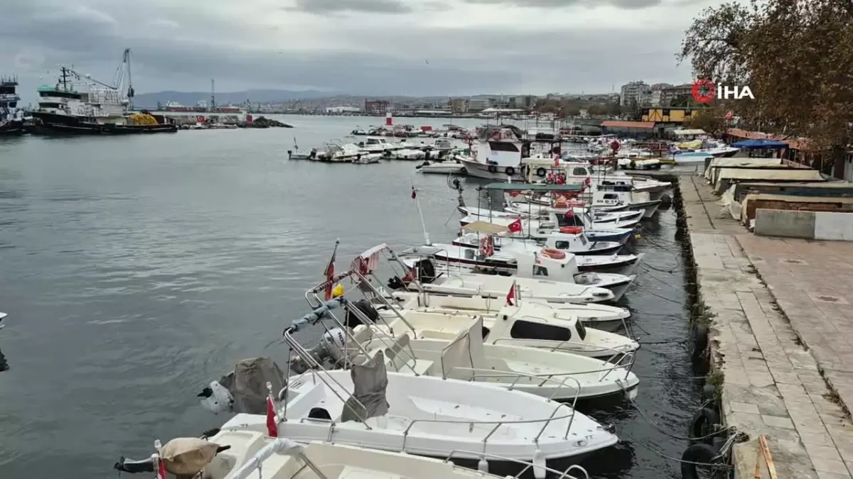 Poyraz Fırtınası Tekirdağ\'da Deniz Ulaşımını Durma Noktasına Getirdi