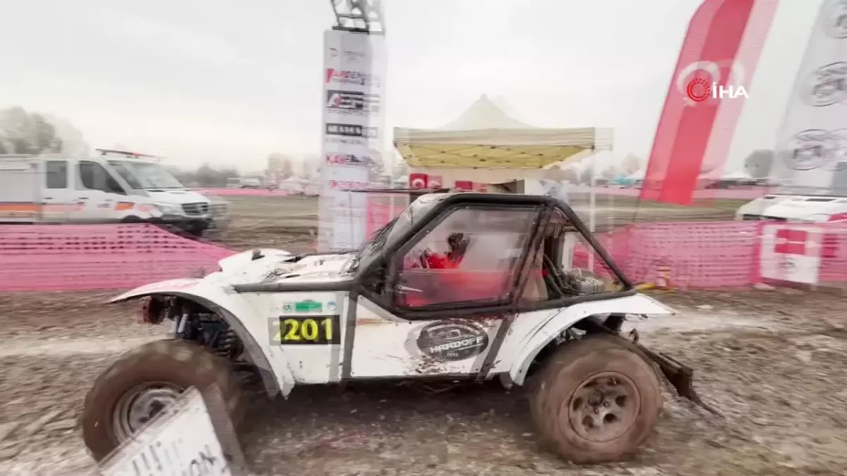 2024 Türkiye Off-Road Şampiyonası\'nın Seyirci Etabı Heyecan Dolu Geçti