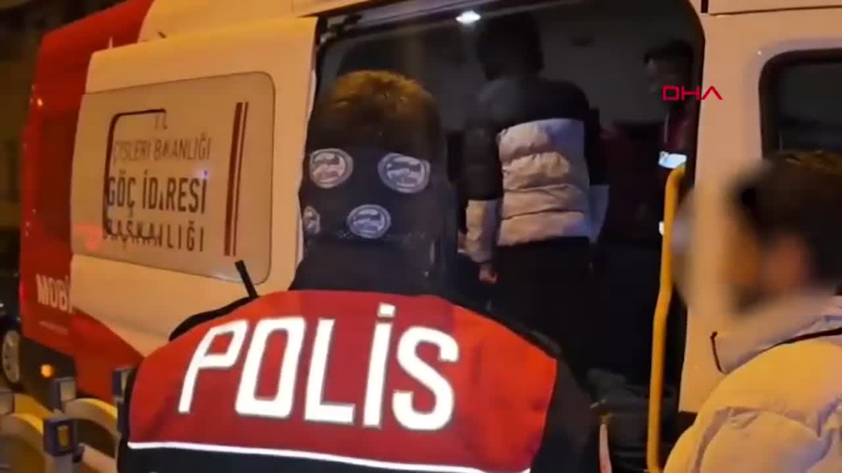 ANKARA Bakan Yerlikaya: \'Kalkan-30\' operasyonlarında 51 göçmen kaçakçılığı organizatörü ve 1644 düzensiz göçmen yakalandı