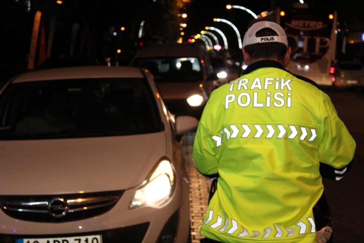 Düzce\'de Trafik Denetimi: 140 Araç Men Edildi
