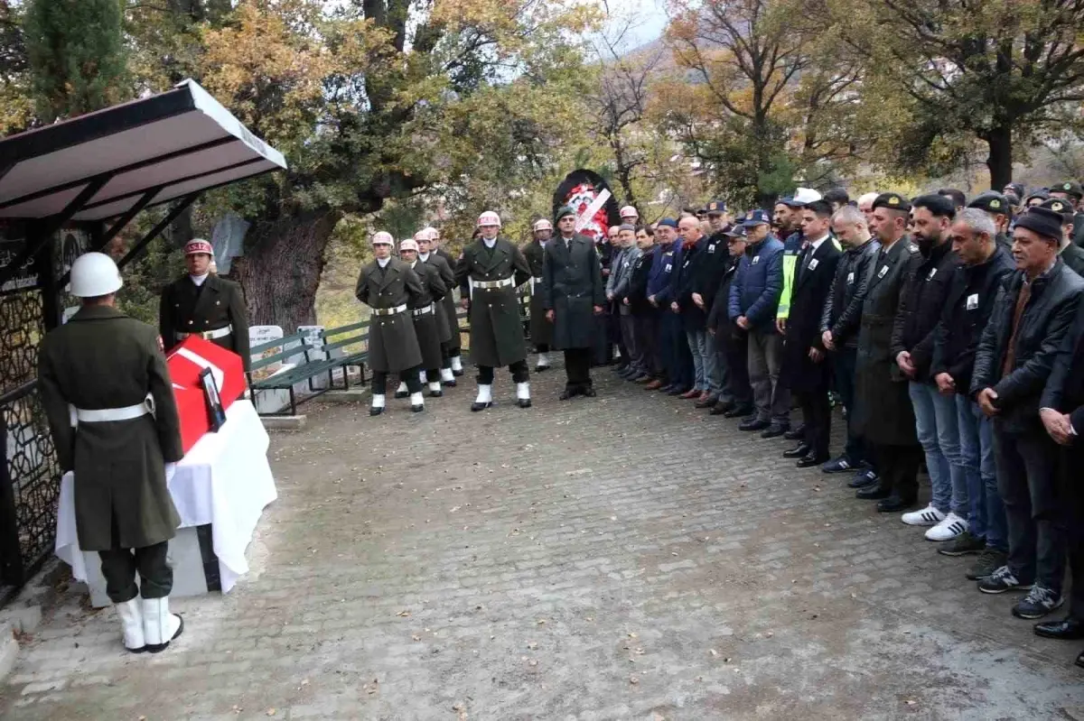 Kıbrıs Gazisi Dursun Okan, Taşova\'da Defnedildi