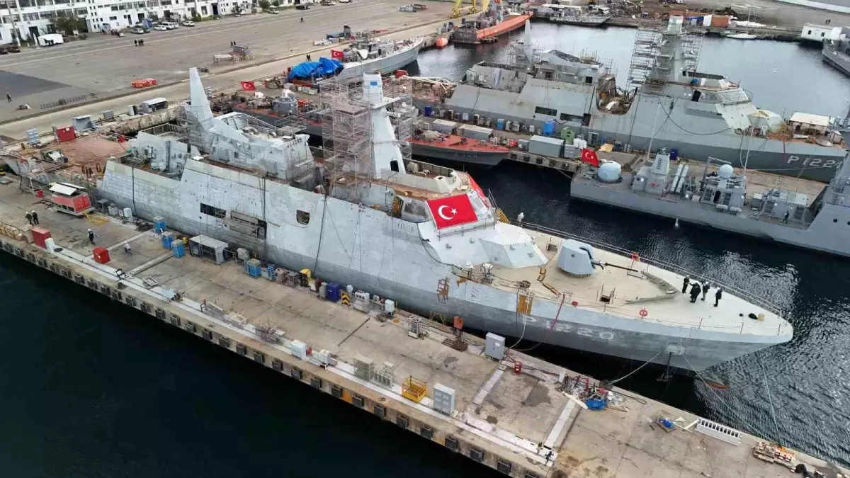 Milli Karakol Gemisi TCG AKHİSAR