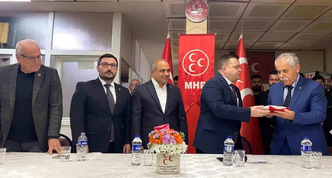 Alaşehir MHP\'de yeni başkan Atılgan oldu