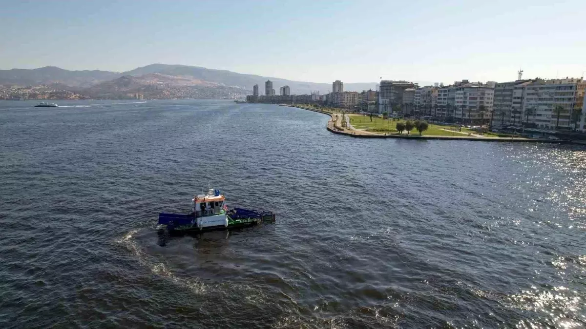 İzmir Körfezi\'ni Kirlilikten Arındıracak "İzmir İçin Nefes" Projesi Başlatıldı