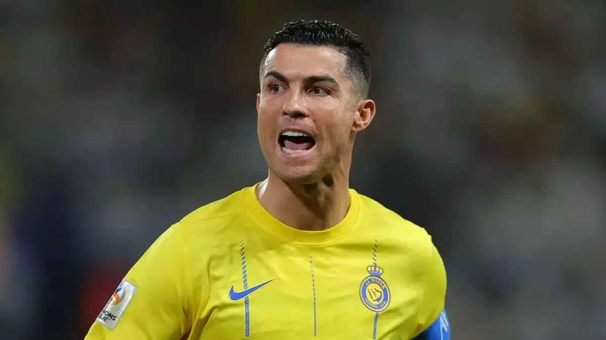 Binlerce tweet attılar: Ronaldo Fenerbahçe\'ye mi geliyor?