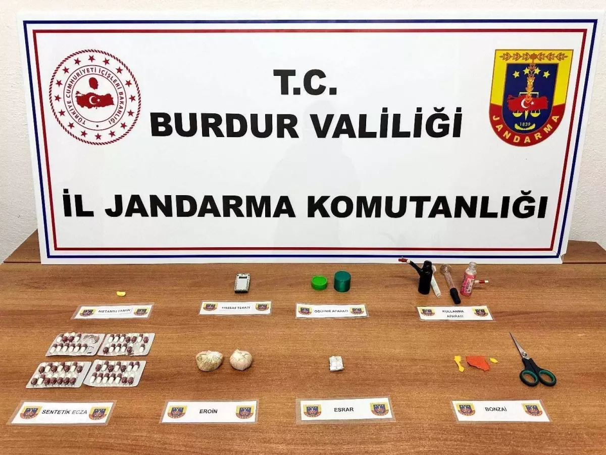 Burdur\'da Uyuşturucu Operasyonları: 5 Tutuklama