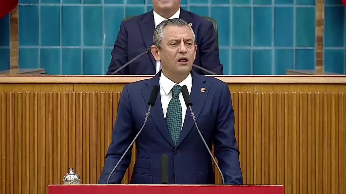 CHP Grup Toplantısı... Özgür Özel: "Esenyurt\'ta Yapılacak İlk Seçimde Demokrasi Tokadını Alnınızın Ortasına Yiyeceksiniz"