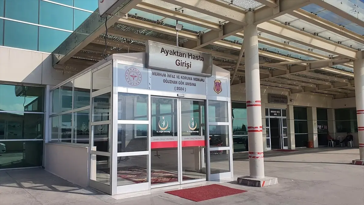 Oğuzhan Gök\'e Anma: Hastane Girişine Hol Yapıldı