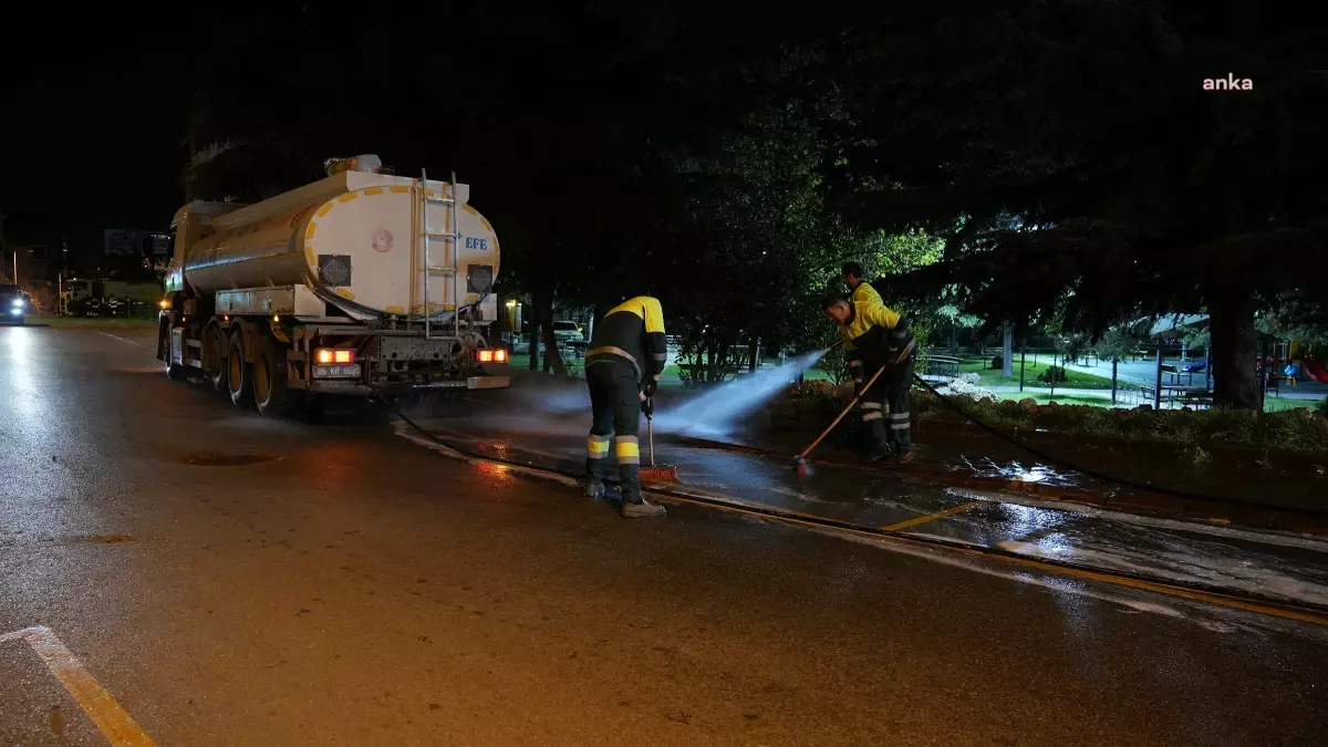 Keçiören Belediyesi\'nden Gece Temizlik Seferberliği