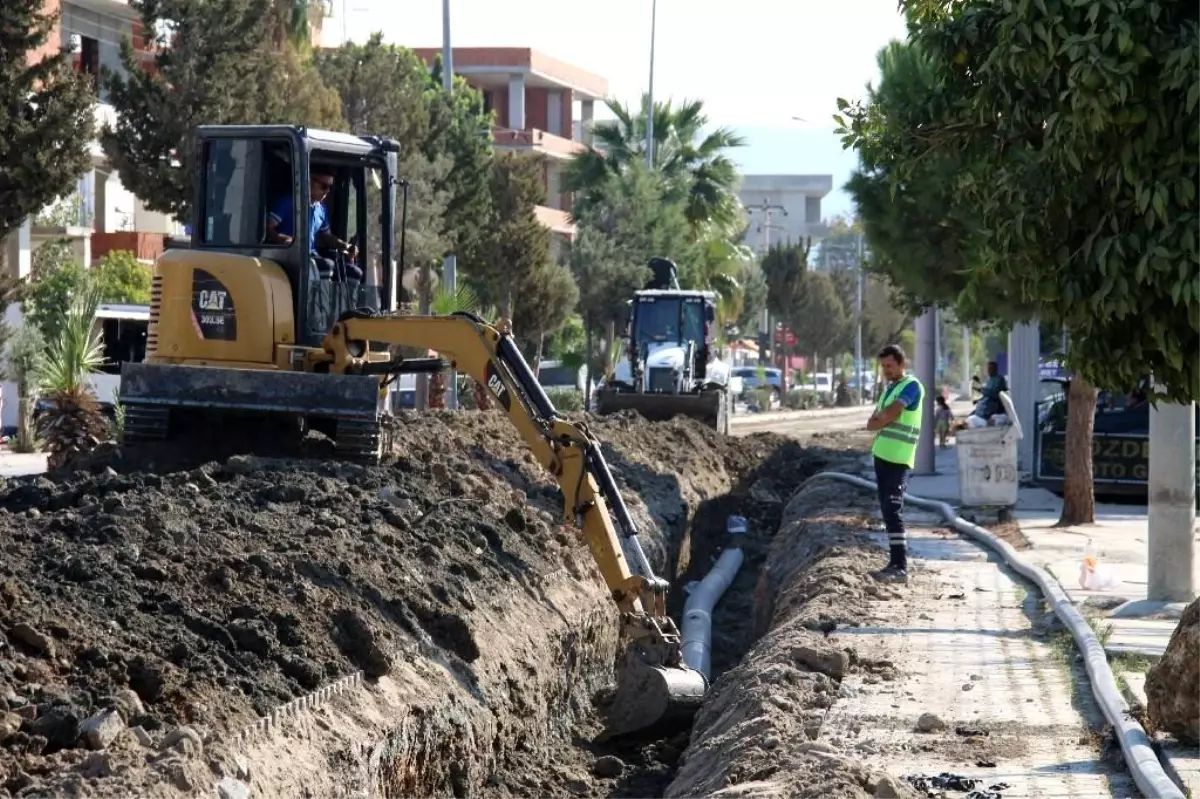 Antalya\'da 40 Yıllık İçme Suyu Boruları Yenileniyor