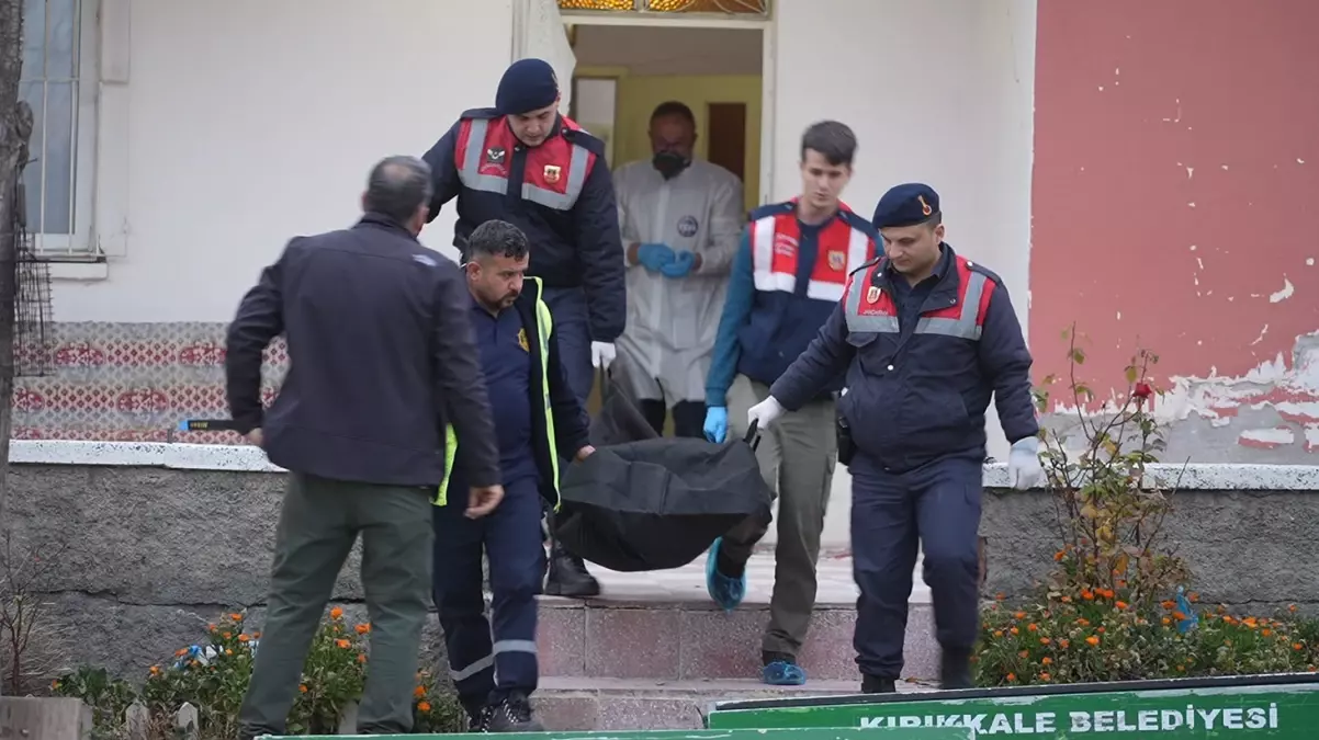 Kırıkkale\'de şizofreni hastası genç annesini yaralayıp, eniştesini öldürdü