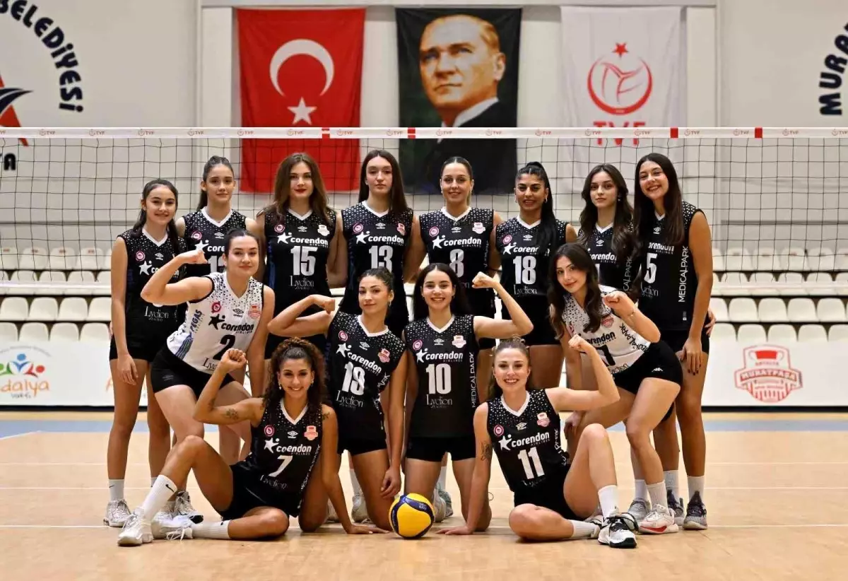 Kadınlar Voleybol 2. Ligi\'nde Zirve Mücadelesi Bu Hafta