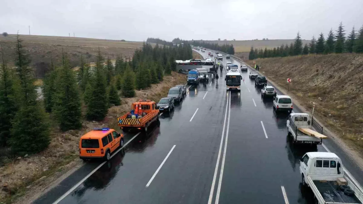 Eskişehir\'deki Otobüs Kazası: 1 Ölü, 42 Yaralı