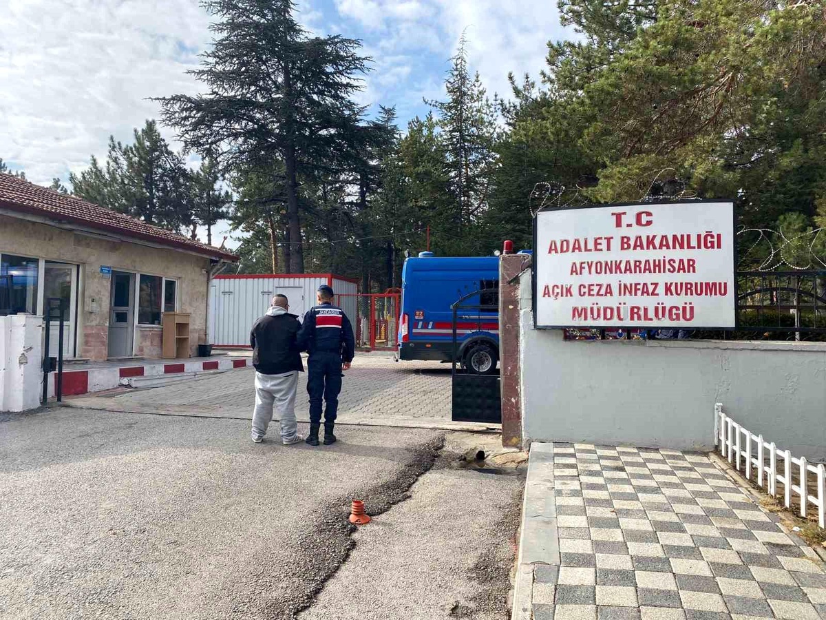 Aranan Suçlu Afyonkarahisar\'da Yakalandı