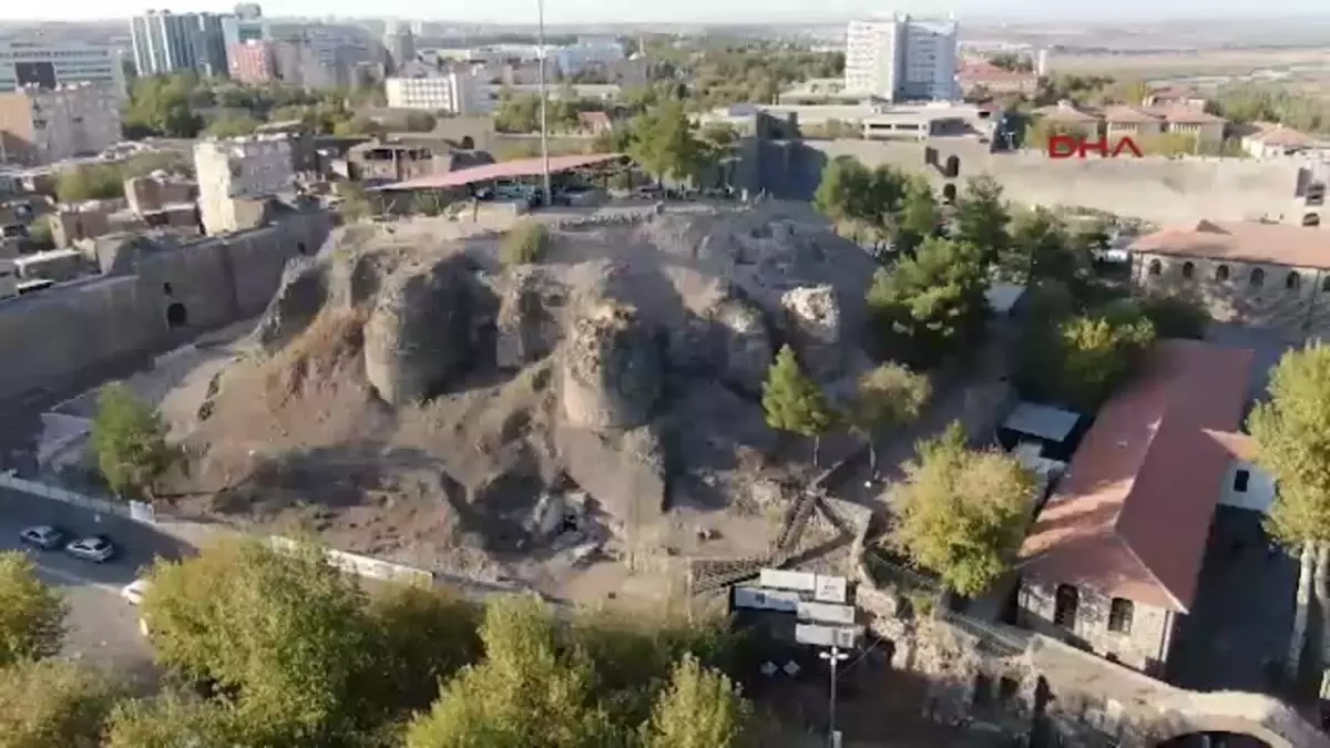 Amida Höyük kazısında, Çanakkale gazisine ait rozet bulundu