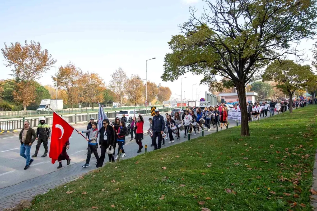 Bursa\'da Dünya Çocuk Hakları Günü Festivali Düzenlendi