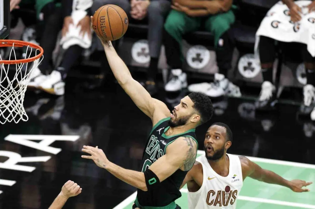 Celtics, Cavaliers\'ı Yendi