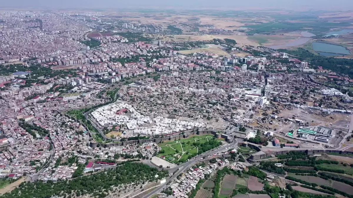 "Diyarbakır\'ın Kalbi\'nde Çanakkale Savaşı Yadigarı Rozet Bulundu