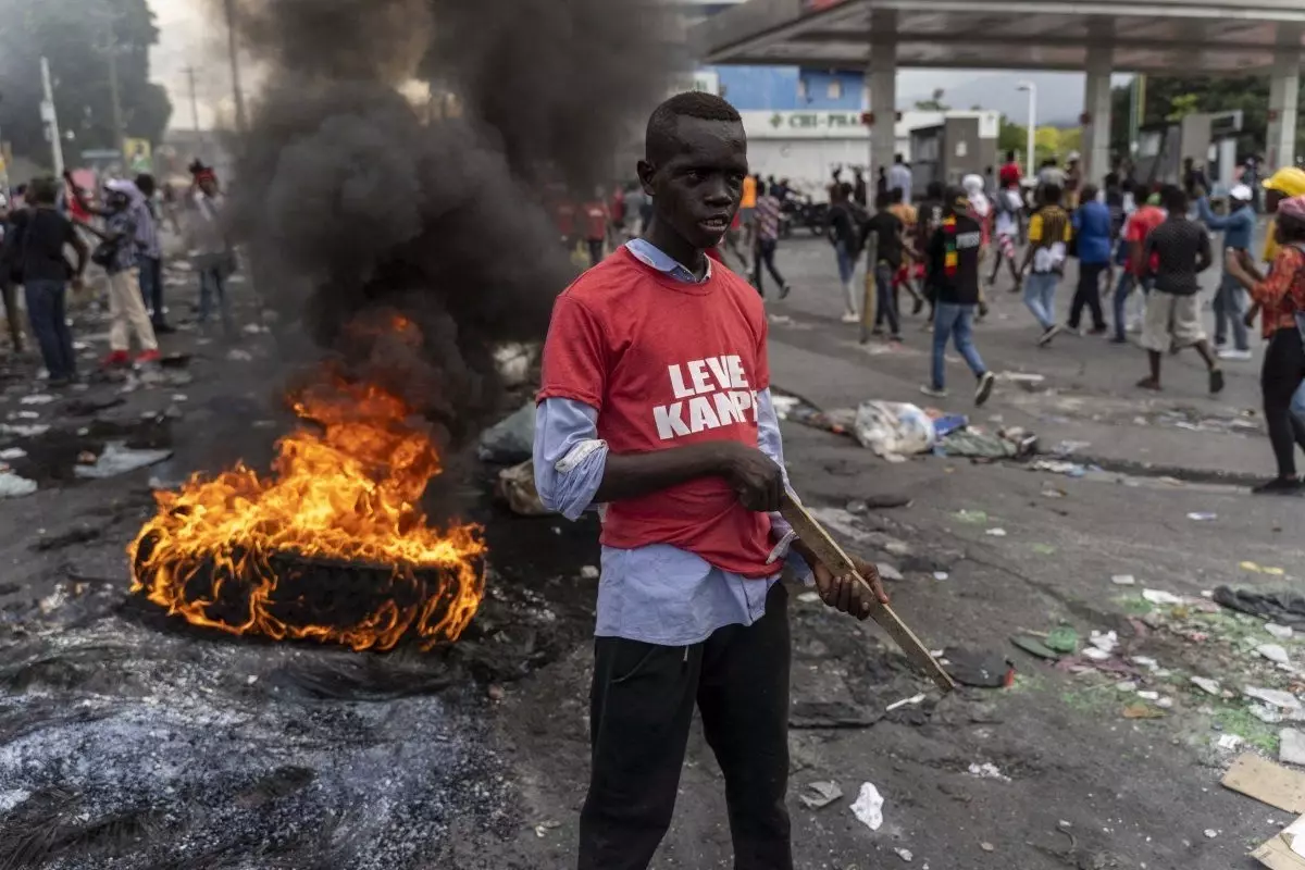 Haiti\'de çete üyeleri ile polis arasında çatışma çıktı: 28 ölü