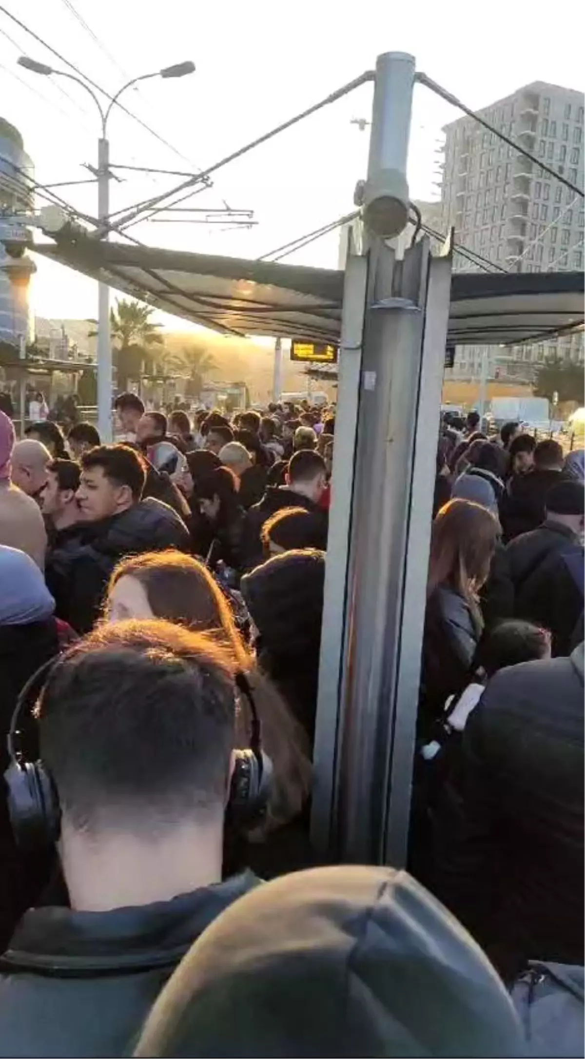 İstanbul Tramvay Seferleri Gecikti