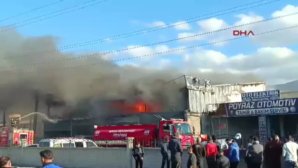 Niğde\'de Otomobil Tamirhanesinde Yangın Çıktı