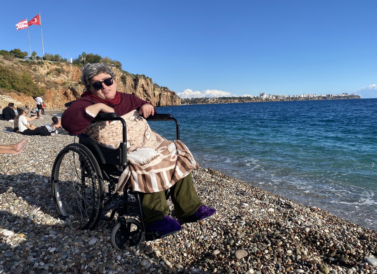 Yılardır Yatakta Yaşayan Feride\'nin Deniz Hayali Gerçekleşti