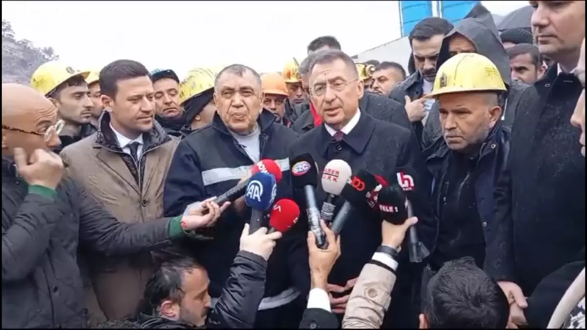 Fuat Oktay, Çayırhan Termik Santrali\'nde Eylem Yapan Maden İşçilerini Ziyaret Etti