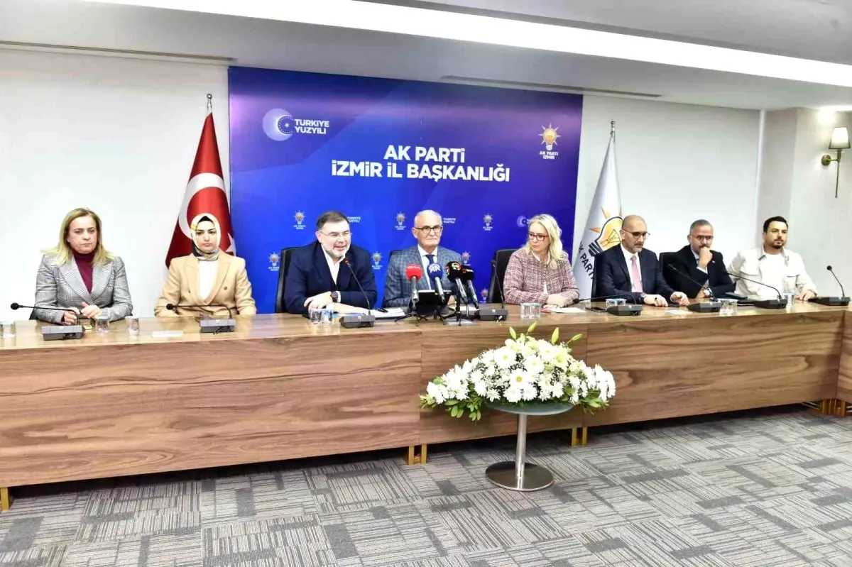 AK Parti İzmir\'de Yerel Seçim Sonuçlarını Değerlendirdi