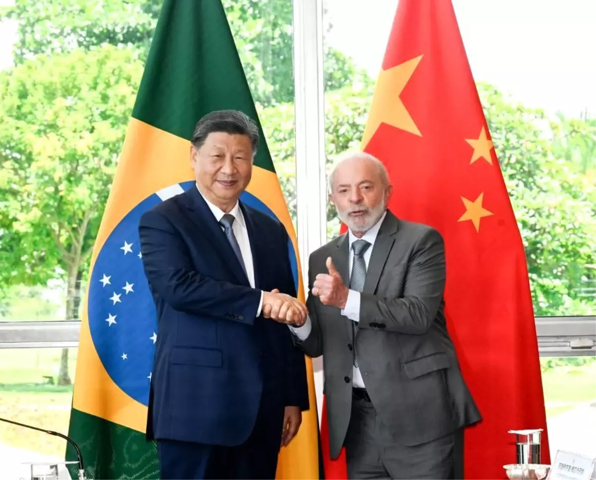 Xi Jinping Brezilya\'da Lula ile Görüştü