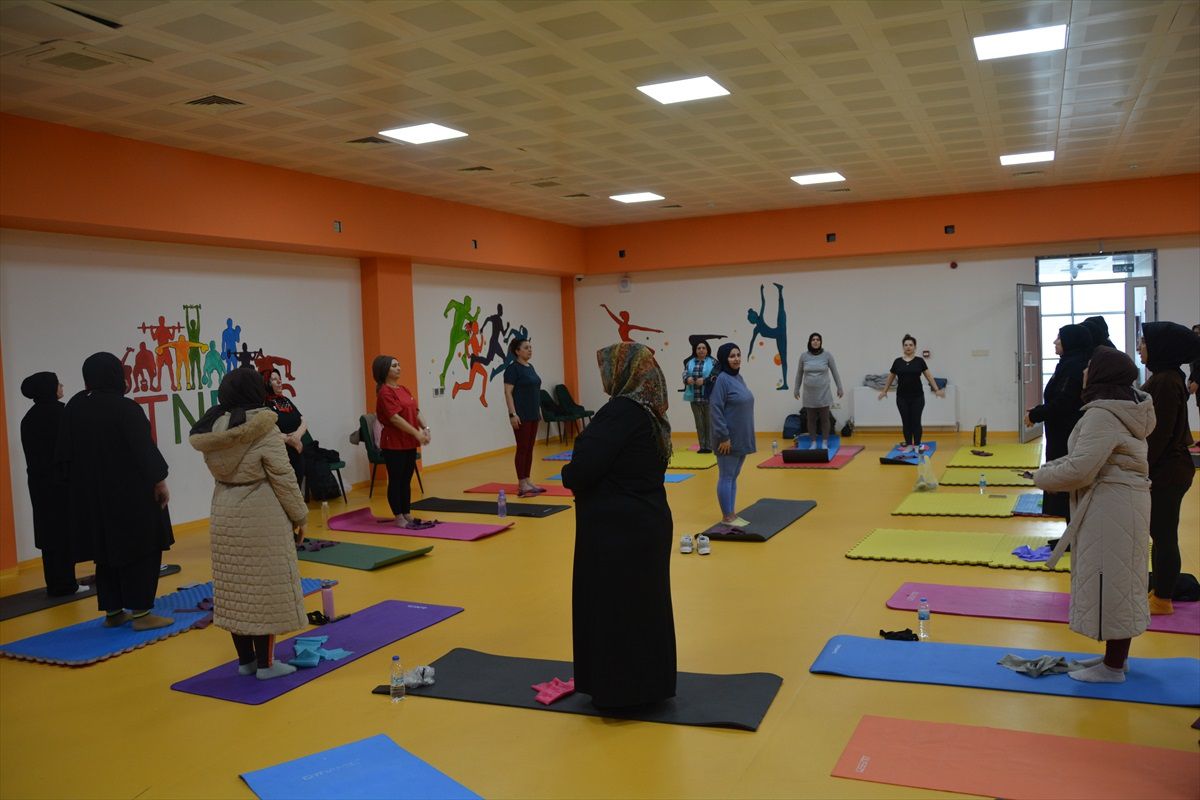 Tatvan\'da Kadınlara Ücretsiz Pilates Kursu