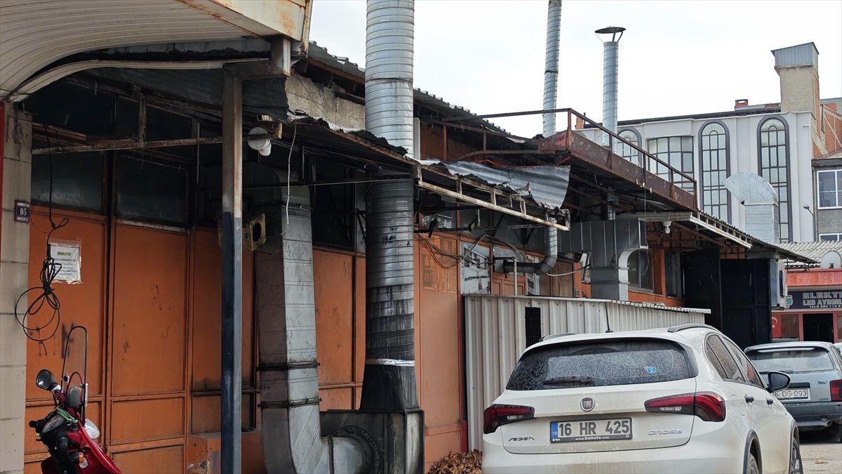 İnegöl\'de Düşen Yaşlı Adam Hastaneye Kaldırıldı