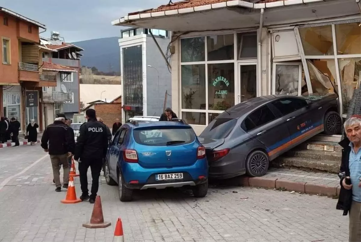 Domaniç\'te Trafik Kazası: Bir Yaralı