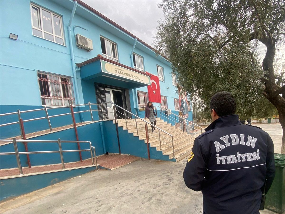 Nazilli\'de Yangın, Eğitime Ara Verildi
