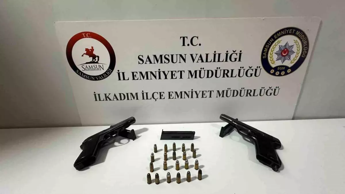 Samsun\'da Kadının Evinde Silah Ele Geçirildi