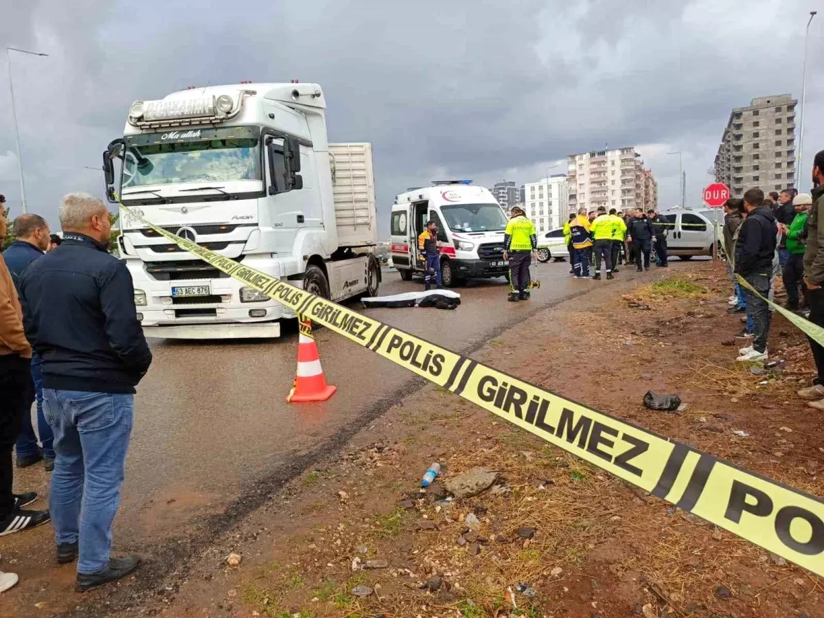 Eğitim Camiasında Üzüntü: Öğretmen Trafik Kazasında Hayatını Kaybetti