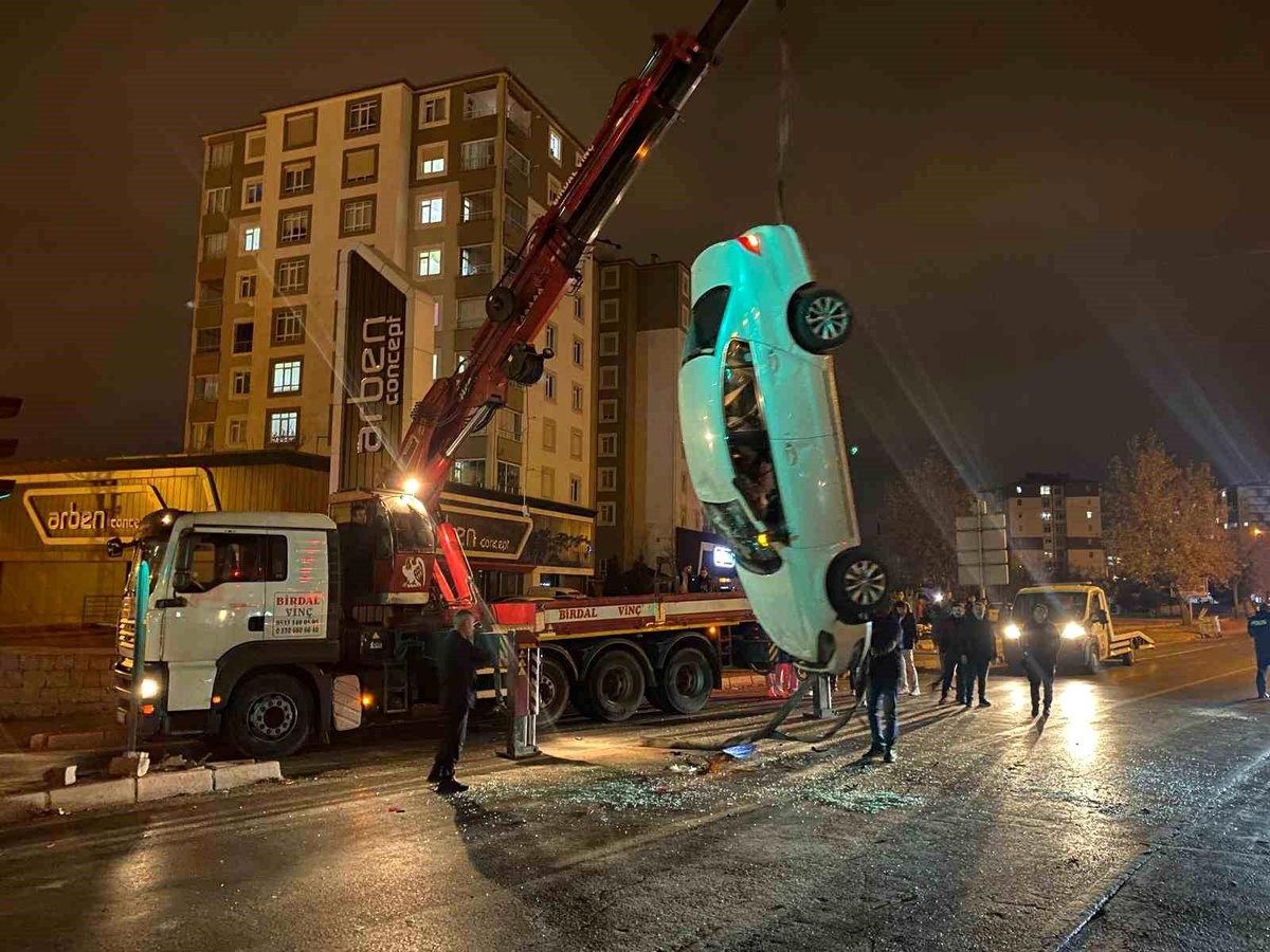 Kayseri\'de 15 Yaşındaki Sürücünün Kazası