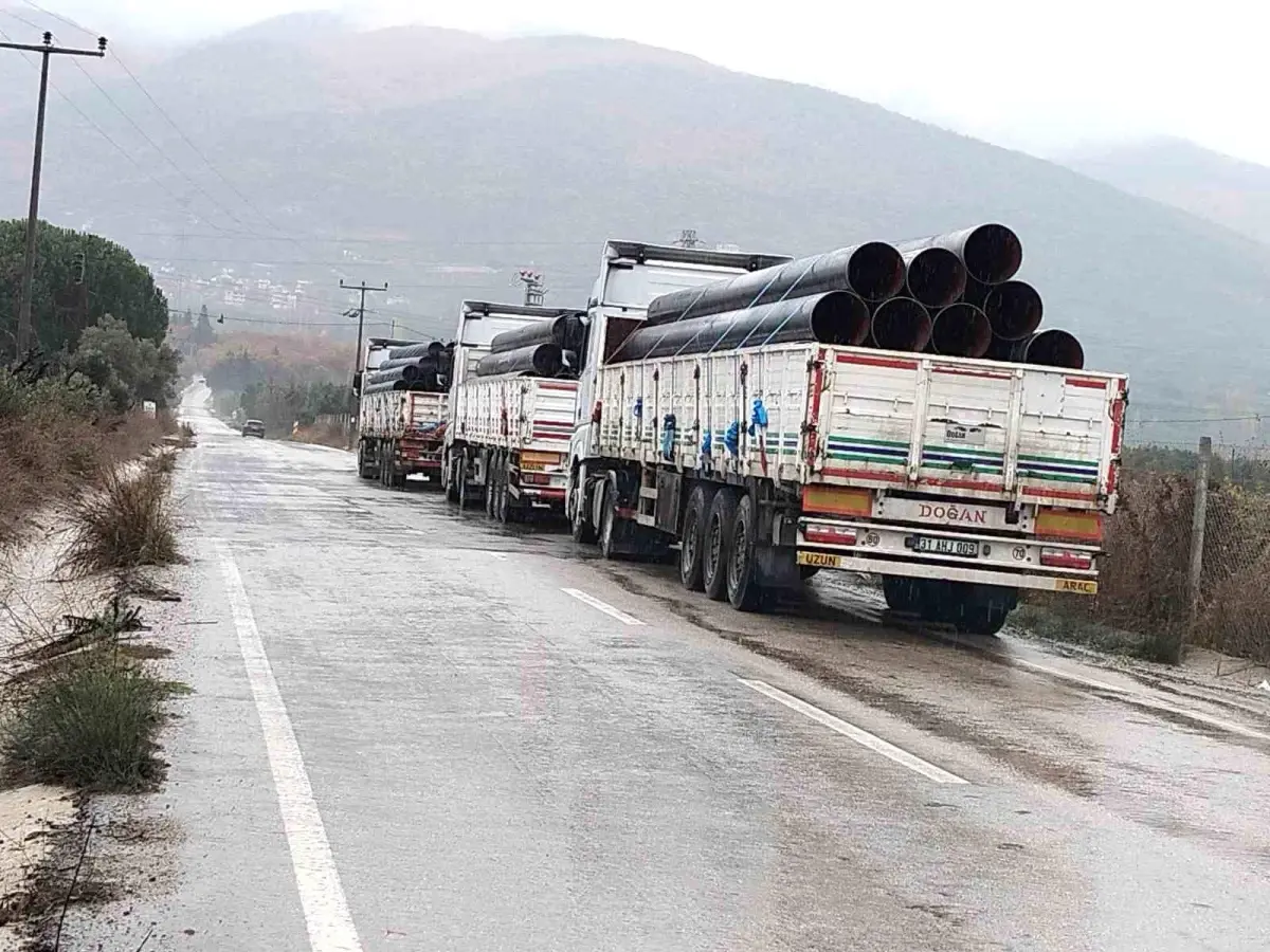 Tır Dorsesinden Düşen Adam Ağır Yaralandı