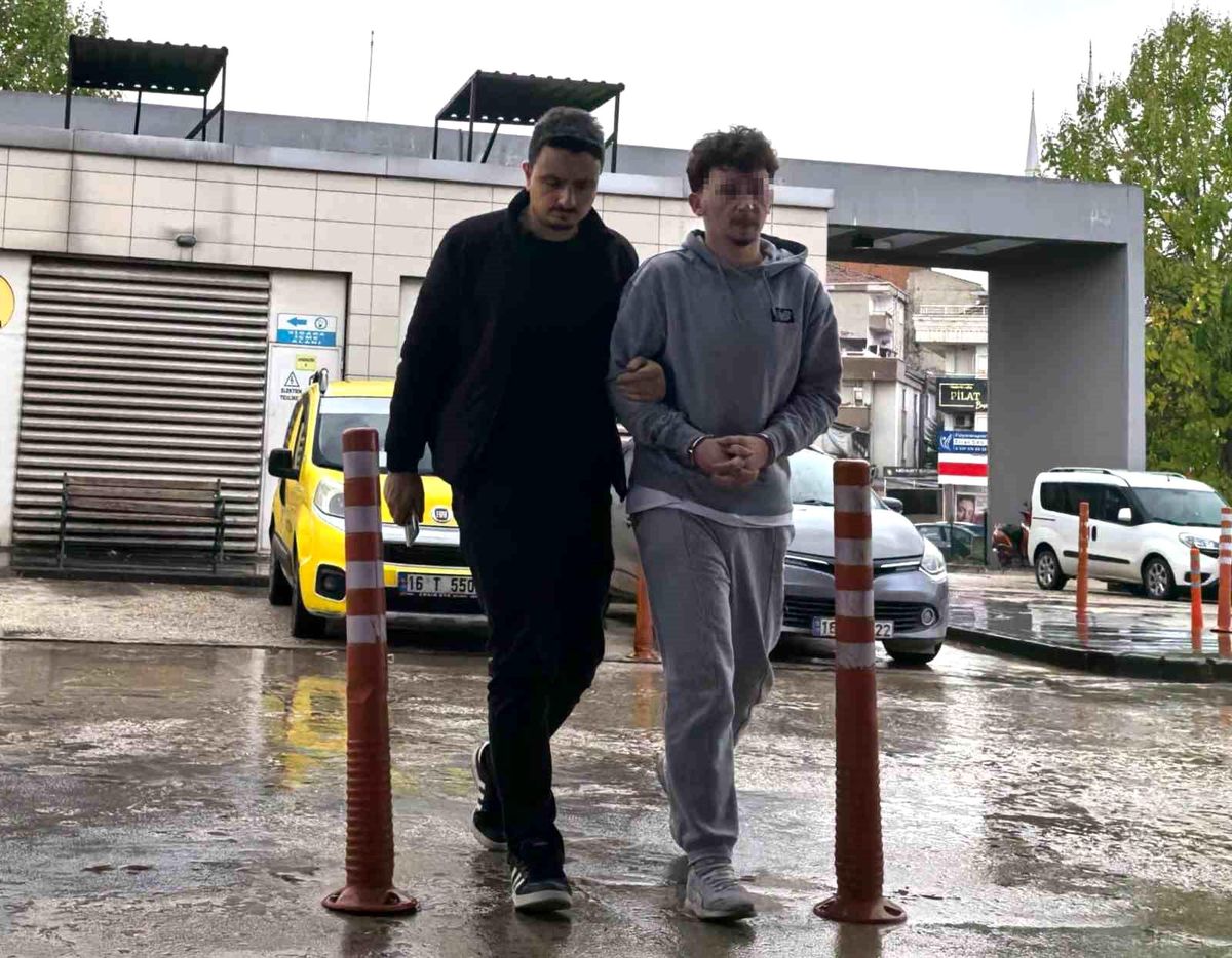 Trafik polisine çarpan sürücü tutuklandı