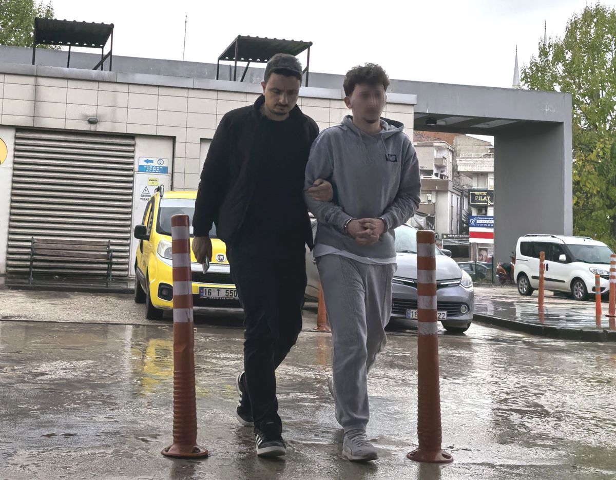 Trafik Kazasında Yaralanan Polis Memuru İçin Ehliyetsiz Sürücü Tutuklandı