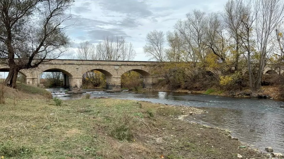 Edirne\'de Tunca Nehri Kuruyor