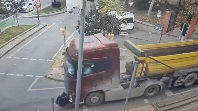 Üsküdar'da Feci Kaza: 81 Yaşındaki Kadın Hayatını Kaybetti Üsküdar'da Feci Kaza: 81 Yaşındaki Kadın Hayatını Kaybetti