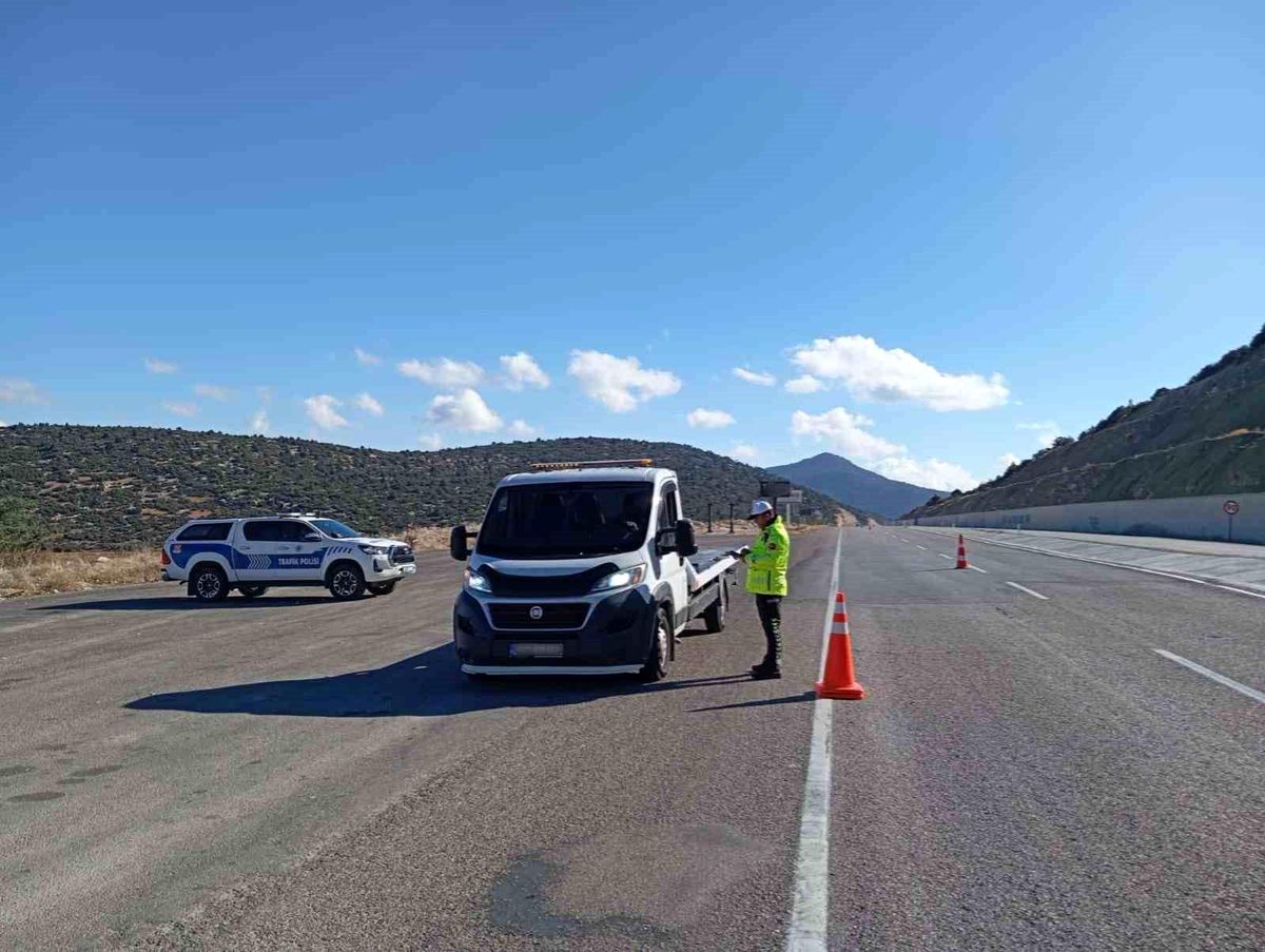 Antalya\'da 16 Bin Trafik Cezası
