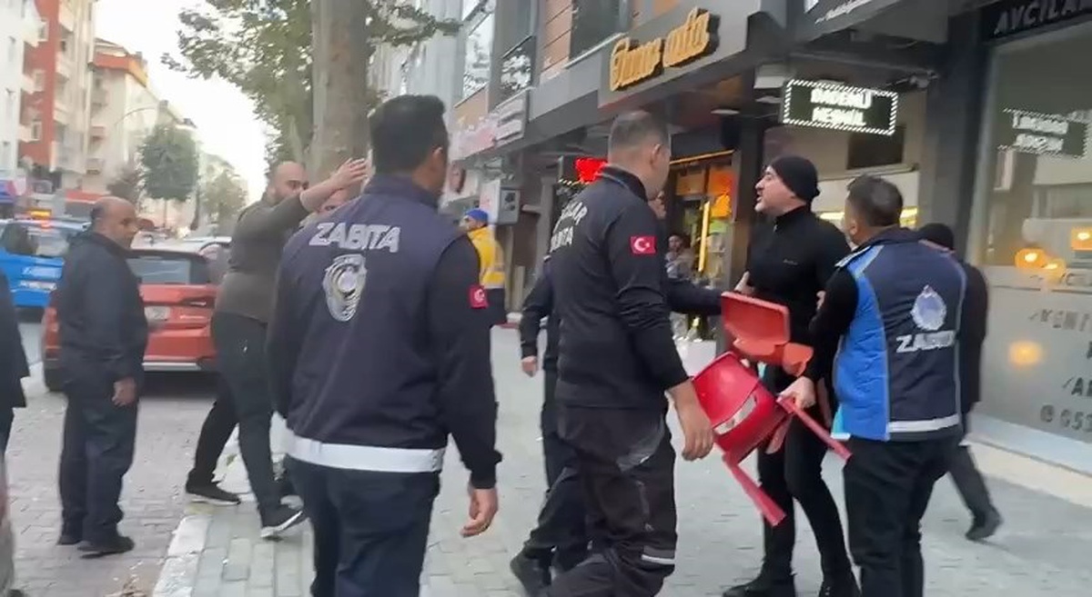 Avcılar\'da Zabıta ile Esnaf Arasında Arbede