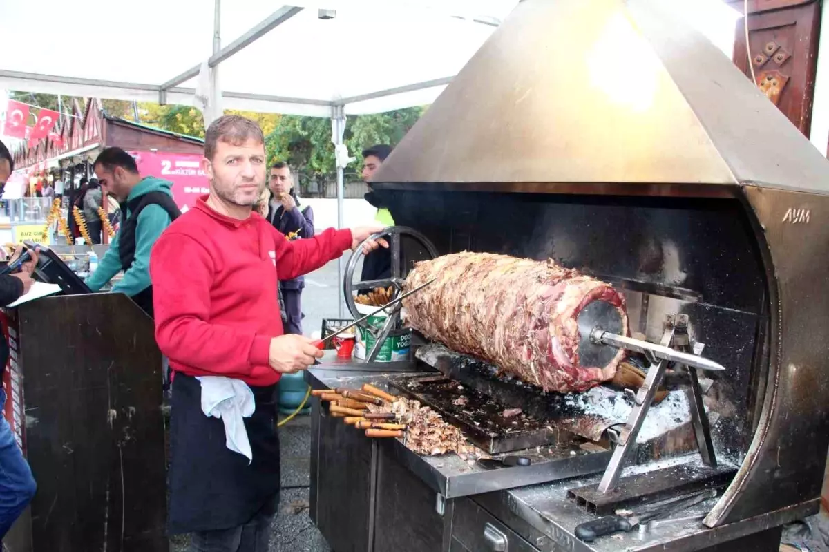 Batman Gastronomi Festivali\'nde Çağ Kebap Fırtınası