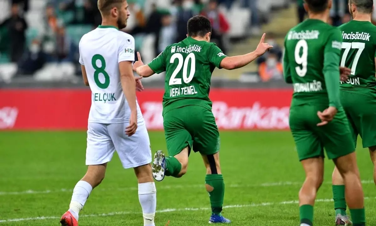 Bursaspor, Vefa Temel\'i Kiraladı