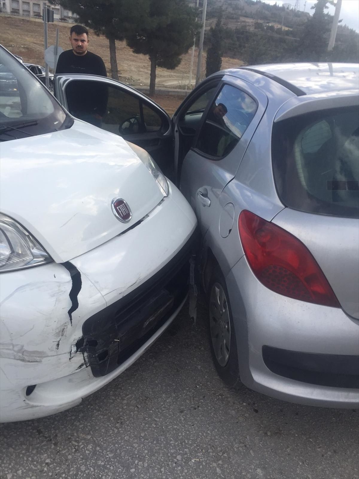 Burdur\'da Trafik Kazası: 2 Yaralı