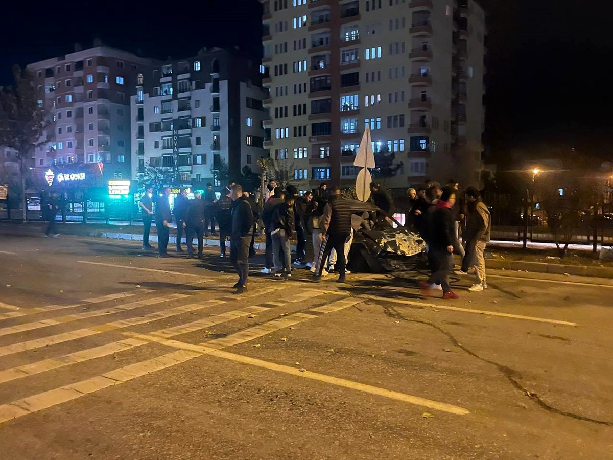 Çorum\'da Kaza: Sürücü Yaralandı