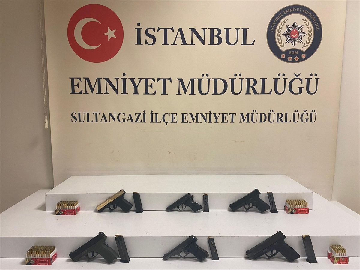 Sultangazi\'de Ruhsatsız Silah Operasyonu