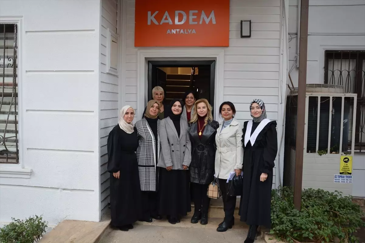 KaDEM\'den \'Şiddete Seyirci Kalma\' Çağrısı
